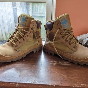 Palladium Waterproof Hiking / All-Weather Boots 🥾